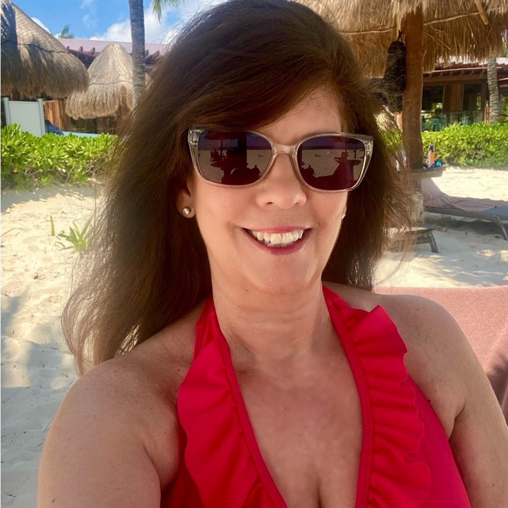 Meet your Posher, Cindy